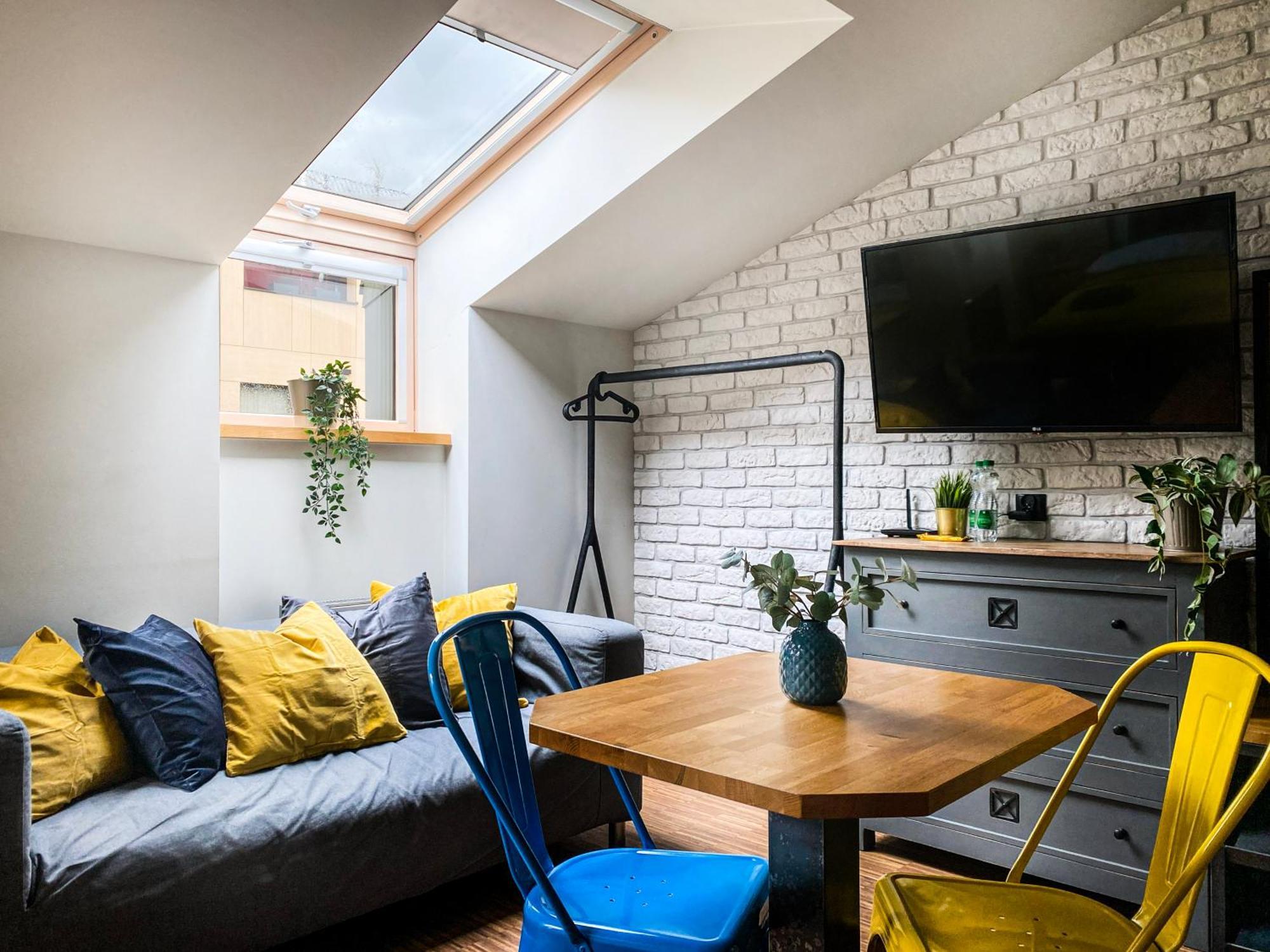 Cozy With Ac For Couples - Old Town Apartment
